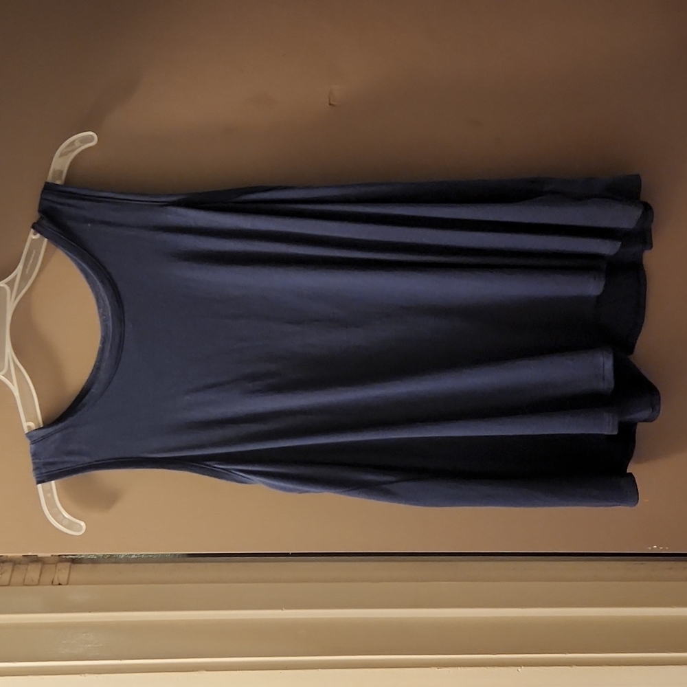 Navy blue Old Navy open back tank top Medium. NWT